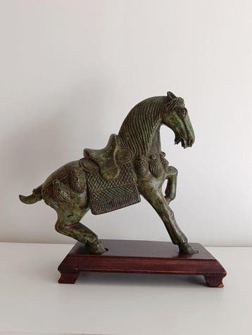 Figuur - Caballo Tang - Gepatineerd brons - China (Zonder
