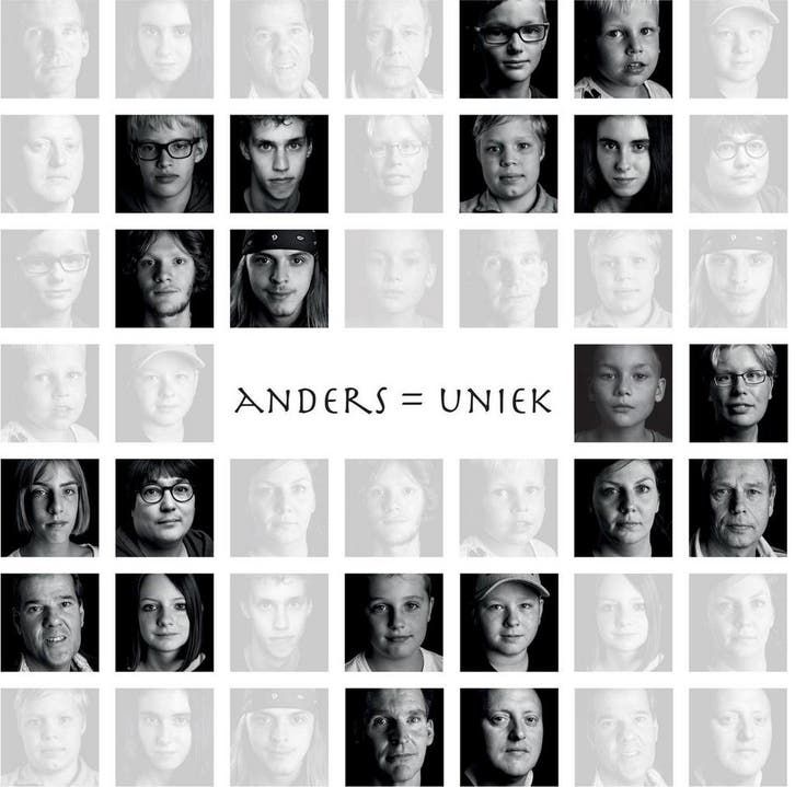 Anders = uniek, autisme in beeld en woord 9789082677300, Livres, Psychologie, Envoi