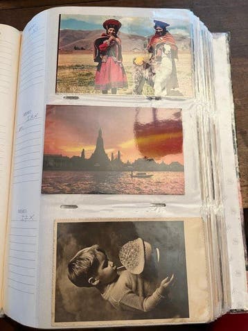 Italië - Ansichtkaart album (300) - 1900-1950, Verzamelen, Gelopen