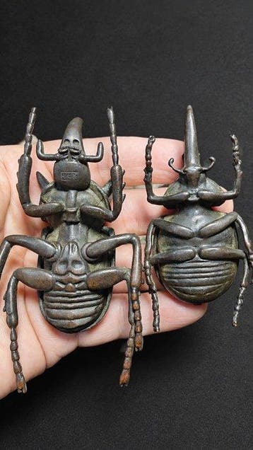 Japanese bronze Beetles sculpture/tea ceremony ornament 2