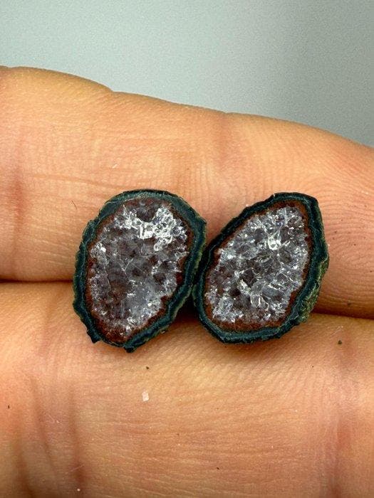 Natuurlijke Tabasco-geodenparen – druzy-agaatkwarts –, Verzamelen, Mineralen en Fossielen