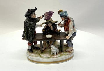 Antieke Volkstedt porseleinen figuurgroep – herbergscène met, Antiek en Kunst