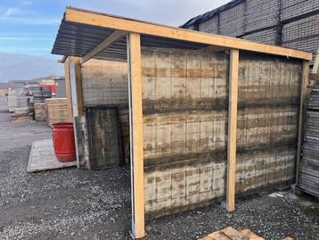 abri  550 € box pour chevaux-bois -panneau de coffrage, Verzenden, Neuf