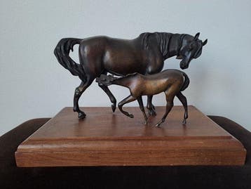 (After) Pierre-Jules Mêne - Beeld, Merrie met veulen - 20 cm, Antiek en Kunst