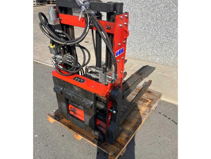 Online veiling - 2016 Euroclamp K21C Klem voor heftruck, Zakelijke goederen, Machines en Bouw | Heftrucks en Intern transport