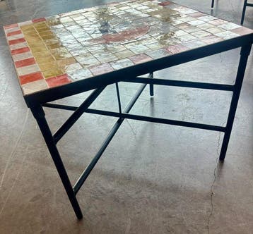 Table basse artisanale marocaine en zellige – Carreaux