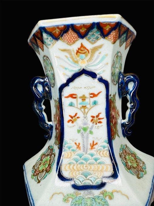 Muurvaas van porselein - Japan - Meiji periode (1868-1912), Antiek en Kunst, Antiek | Overige Antiek