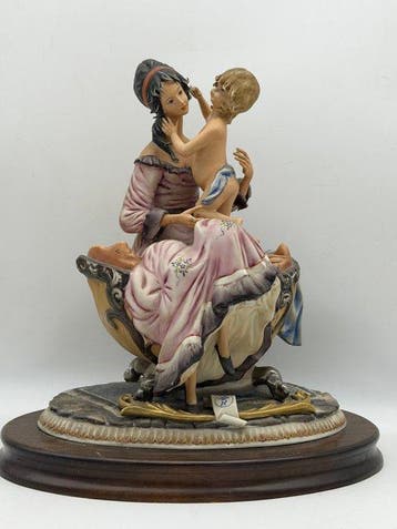 Capodimonte - Sartori - sculptuur, Moeder met Kind - 36 cm -, Antiek en Kunst