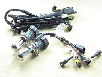 Xenon kit set verlichting H4 10000K 55W + ballast HID slim c, Verzenden
