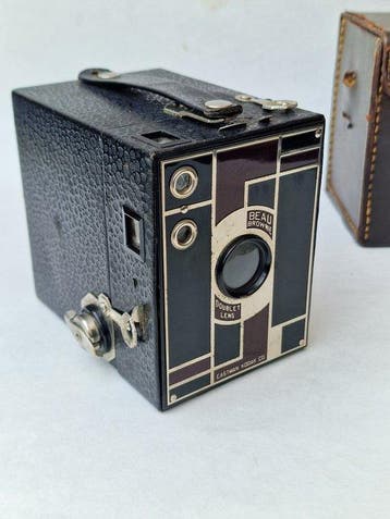 Kodak Beau Brownie & bonus Rewo louise Old Delft boxcamera,s