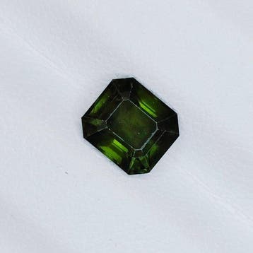 Zonder minimumprijs Saffier - 2.08 ct - International, Handtassen en Accessoires, Nieuw