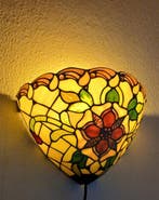 Wandlamp - Glas, IJzer, Brons, Lood - Tiffany stijl wandlamp, Antiek en Kunst