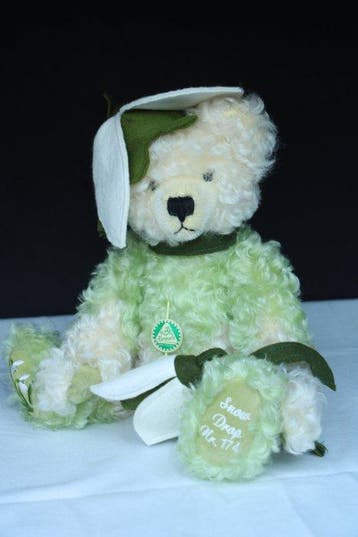 Hermann: Sneeuwklokjes Teddybeer, nummer 174 van 500 -