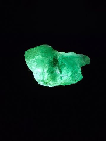 13.55cts Zambian Rough Emerald Ruw- 2.6 g
