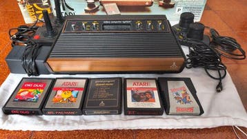 Atari - CX -2600 - Atari 2600 - Videogameconsole + games -