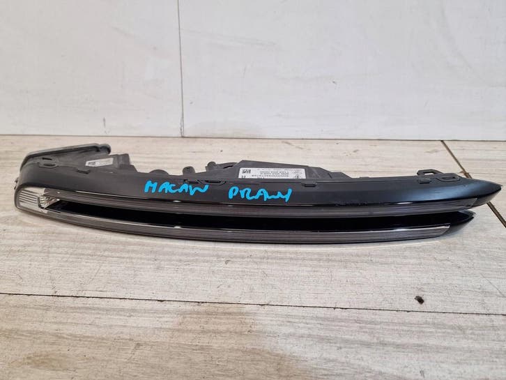 Halogen LED DRL Porsche Macan lift rechts, Auto-onderdelen, Verlichting, Gebruikt, Verzenden