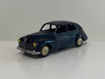Dinky Toys 1:43 - Voiture miniature - Peugeot 203 Ref 24R