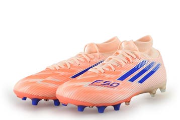 Adidas Voetbalschoenen Jongens in maat 40 Roze, Kinderen en Baby's, Adidas, Verzenden, Jongen of Meisje, Zo goed als nieuw