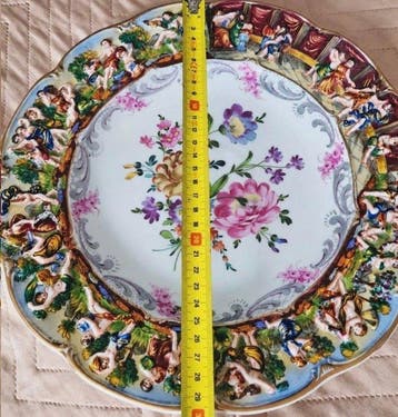 Capodimonte - Bord - Figures and Floral - Porselein -
