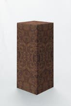 Colonne - Formaminima - 2026 - Piédestal en bois burl RE02