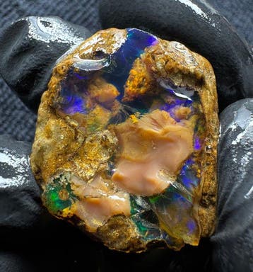 69ct Kristal Opaal Ruw- 13.8 g