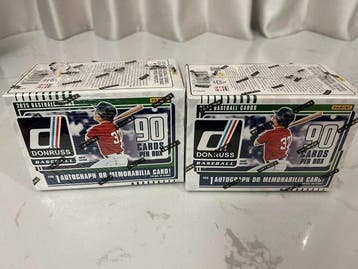 2025 Panini Gesigneerde kaart - 2 Sealed box - Good (GD), Nieuw