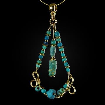 Oud-Romeins Pendant, met Romeinse turkoois glazen kralen