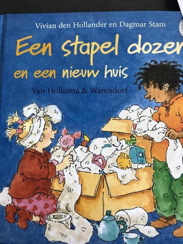 Een stapel dozen en een nieuw huis 9789000350728, Verzenden, Gelezen, Vivian den Hollander en Dagmar Stam