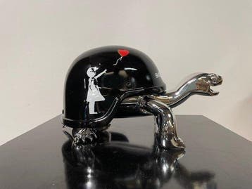 Van Apple - The Silver Peace Turtle - Banksy Balloon Girl