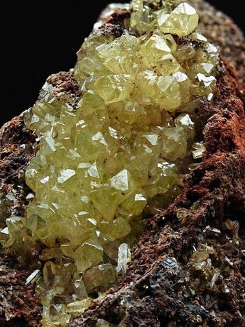 Zeldzame gele adamiet, fluorescerend groen, Mexico