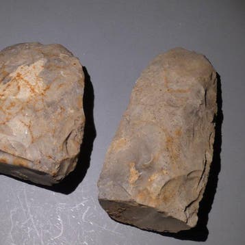 Michelsberg, Neolithisch 3 grote vuurstenen, 11 cm lang. Mes, Verzamelen