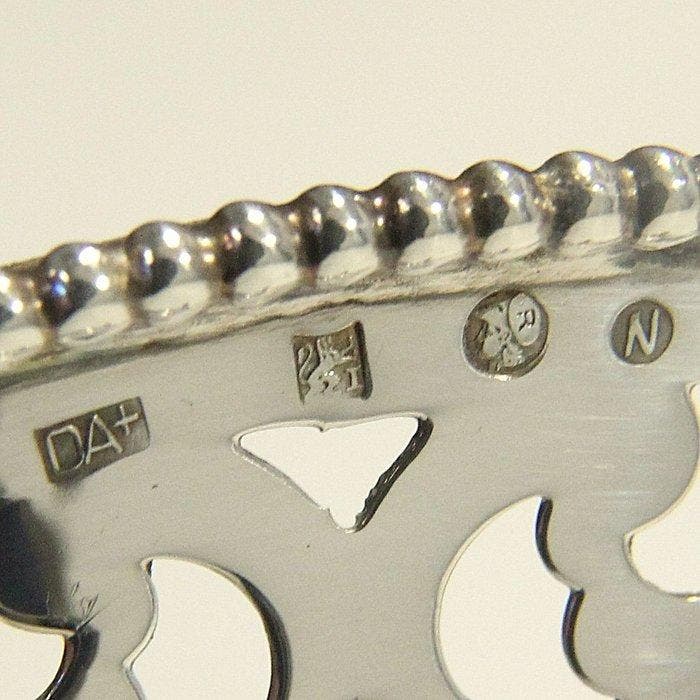 GROTE broodmand met scharnierend hengsel - STERLING zilver, Antiek en Kunst, Antiek | Zilver en Goud