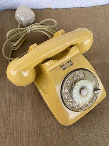 Analoge telefoon - Plastic - Vier vintage telefoons