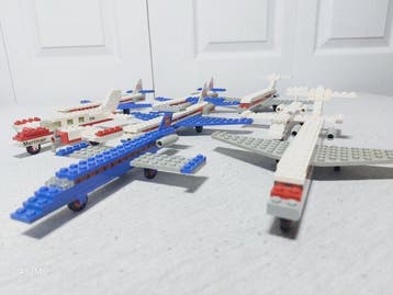 Lego Set - Legoland - Airport; Airplanes nrs; 455, 657, 687, Nieuw