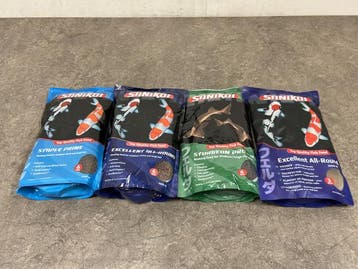 Veiling - Sanikoi visvoer set 4-delig, Animaux & Accessoires, Poissons | Aquariums & Accessoires