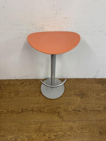 Gebruikte Designbarkruk - K1098, Ophalen, Nieuw