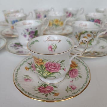 Queens - Koffieservies (24) - Porselein - Bloem van de