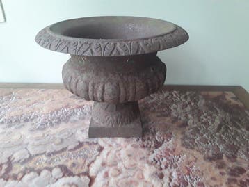Jardinière - Gietijzer - Campana vaas 1950