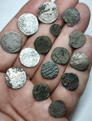 Europa. Medieval Europe / Kingdom of Hungary - 15-Piece, Postzegels en Munten