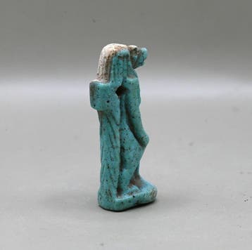 Oude Egypte, late periode Faience Blauwe faience amulet van