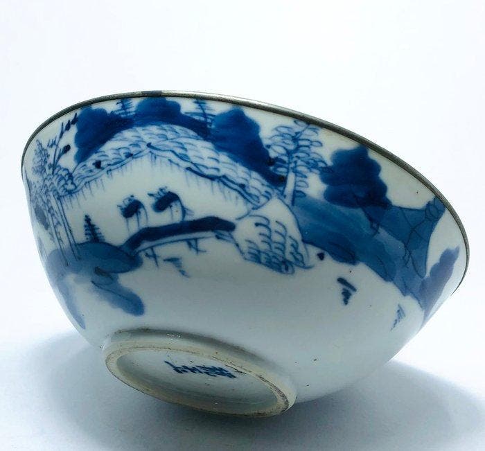 Bleu de Huê Porcelain Bowl with Silver Rim and Landscape, Antiek en Kunst, Antiek | Overige Antiek