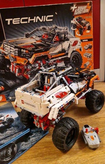 Lego Set - 9398 - Technic - 4x4 Crawler Offroader, Nieuw