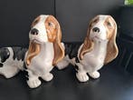 Beeldje, Elegante par de Basset Hound - 30 cm - Creamware