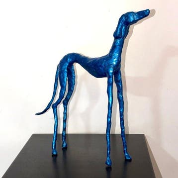 Abdoulaye Derme - Sculpture, Chien Lévrier élancé - 33.5 cm, Antiquités & Art