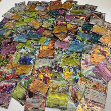 Pokémon - 100 Mixed collection - Scarlet & Violet, Hobby en Vrije tijd, Verzamelkaartspellen | Pokémon, Nieuw