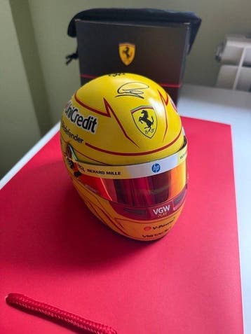 Lewis Hamilton - 2025 - Helm op schaal 1:2, Nieuw