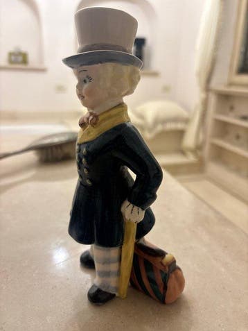 Tosin - Figurine - bambino con valigia - Porcelaine