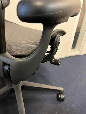 Herman Miller Aeron Maat A, Nieuwste Model (Remastered), Verzenden, Bureaustoel