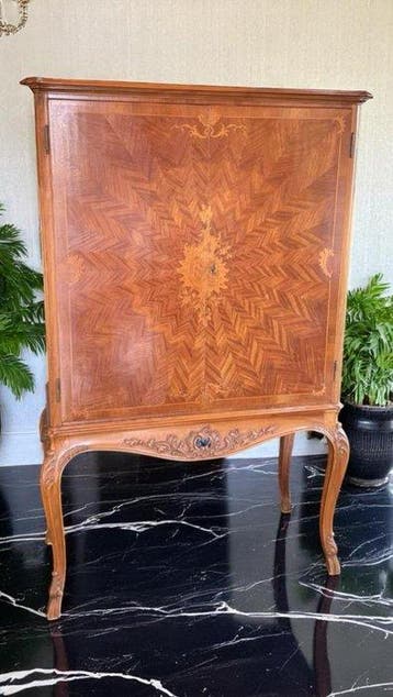 Armoire - Noyer - Mobilier de bar exceptionnel, Antiquités & Art