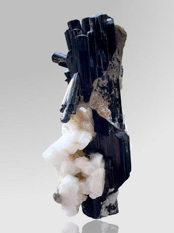Tourmaline noire sur orthose et mica Collection de cristaux
